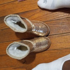 Toddler shoes 6 and 7